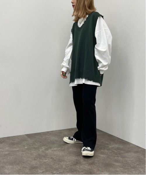 apres jour mignon(アプレジュールミニョン)の「Vダメージニットベスト【ZOZOTOWN限定アイテム】(ベスト・レディース・オレンジ/アイボリー/ダークグリーン/ブラック・X-LARGE/フリー)」の20枚目の写真