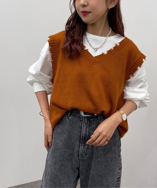 apres jour mignon(アプレジュールミニョン)の「Vダメージニットベスト【ZOZOTOWN限定アイテム】(ベスト・レディース・オレンジ/アイボリー/ダークグリーン/ブラック・X-LARGE/フリー)」の21枚目の写真