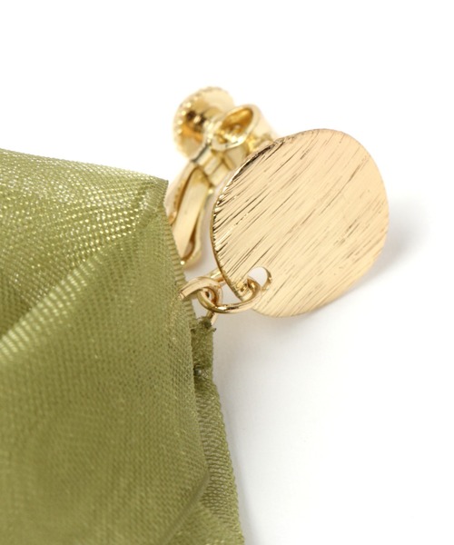 studio CLIP(スタディオクリップ)の「オーガンジークラフトイヤリング(イヤリング・レディース・カーキ/ピンク・FREE)」の5枚目の写真