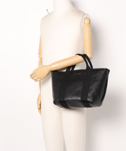 AZUL by moussy(アズールバイマウジー)の「FAUX LEATHER MINI TOTE BAG/フェイクレザーミニトートバッグ(トートバッグ・メンズ・ブラック・FREE)」の4枚目の写真