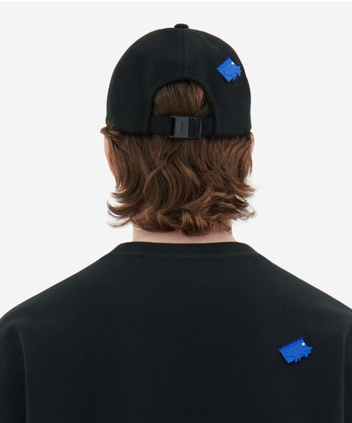 Maison Kitsune(メゾンキツネ)の「Meditation fox cap(キャップ・メンズ・ブラック・S/M)」の2枚目の写真