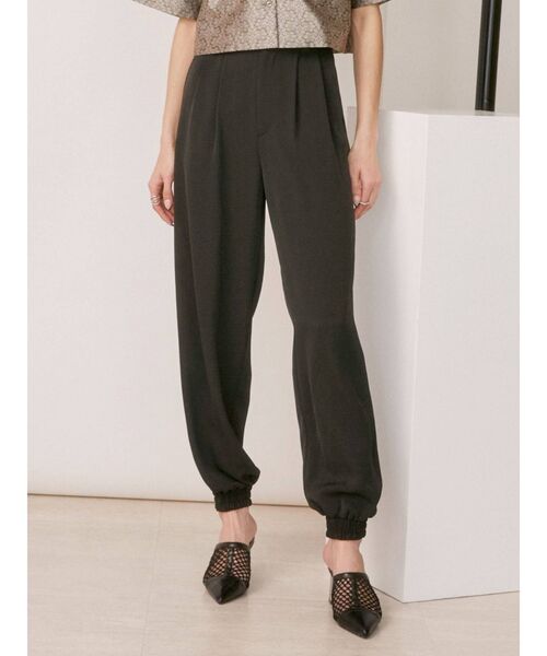 EVRIS（エヴリス）の「タックジョガーパンツ（その他パンツ・レディース・ブラック/オレンジ/ブルー・FREE）」の2枚目の写真