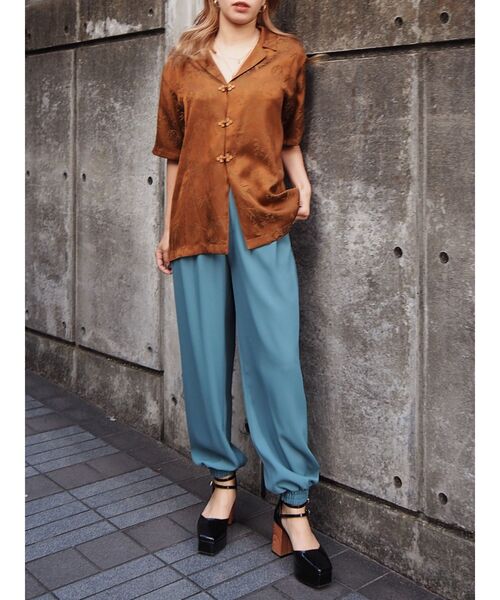 EVRIS（エヴリス）の「タックジョガーパンツ（その他パンツ・レディース・ブラック/オレンジ/ブルー・FREE）」の4枚目の写真