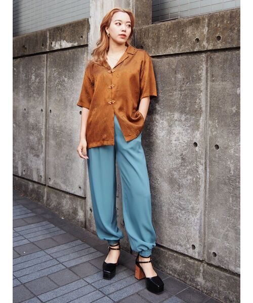 EVRIS（エヴリス）の「タックジョガーパンツ（その他パンツ・レディース・ブラック/オレンジ/ブルー・FREE）」の5枚目の写真