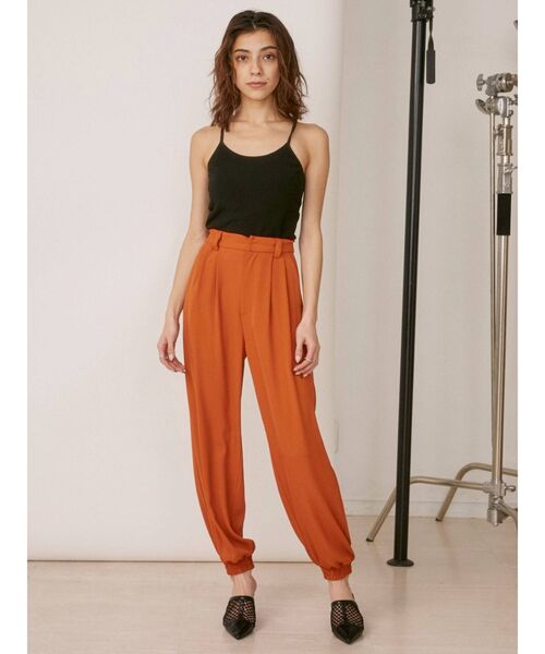 EVRIS（エヴリス）の「タックジョガーパンツ（その他パンツ・レディース・ブラック/オレンジ/ブルー・FREE）」の14枚目の写真
