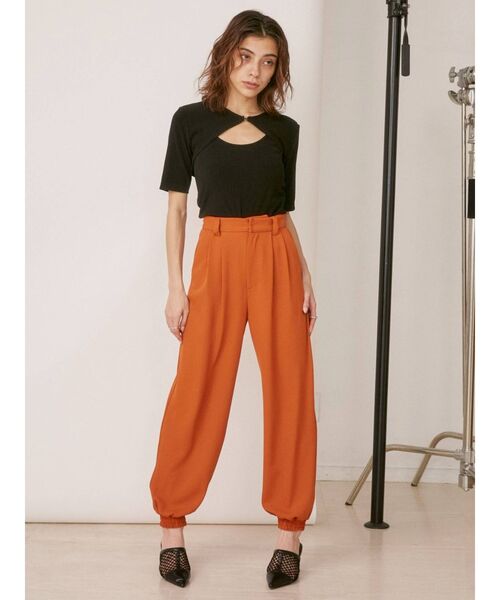 EVRIS（エヴリス）の「タックジョガーパンツ（その他パンツ・レディース・ブラック/オレンジ/ブルー・FREE）」の16枚目の写真