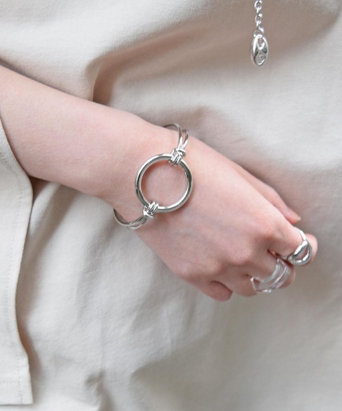 Marient（マリエント）の「Circle Line Bangle/ブレスレット（バングル/リストバンド・レディース・シルバー/ゴールド・FREE）」の2枚目の写真