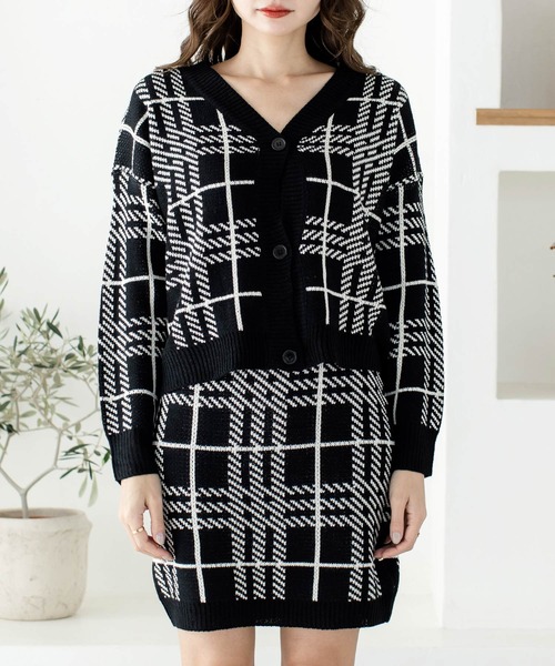 Julia Boutique（ジュリアブティック）の「チェック柄ニットカーディガン×タイトスカートセットアップ/21691（アンサンブル・レディース・ブラック/オフホワイト・ONE）」の14枚目の写真