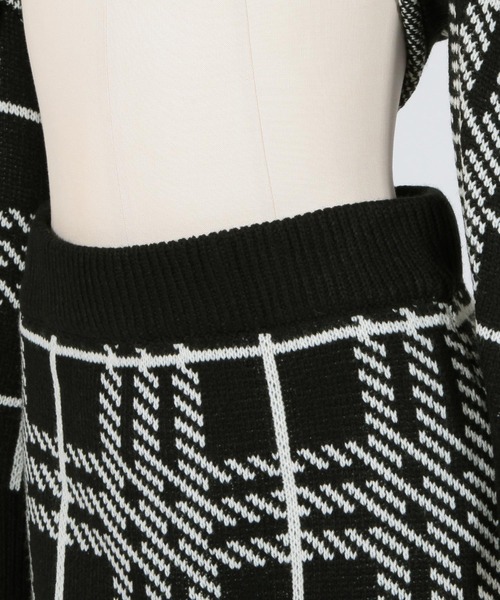 Julia Boutique（ジュリアブティック）の「チェック柄ニットカーディガン×タイトスカートセットアップ/21691（アンサンブル・レディース・ブラック/オフホワイト・ONE）」の13枚目の写真