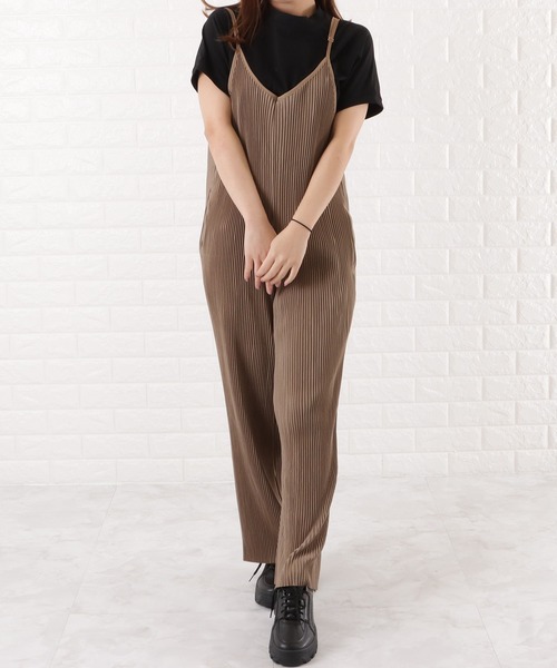 Lace Ladies(レースレディース)の「細ストラップ ワイドパンツ サロペット(サロペット/オーバーオール・レディース・ブラック/ネイビー/グリーン/ダークグレー/グレイッシュベージュ・FREE)」の3枚目の写真