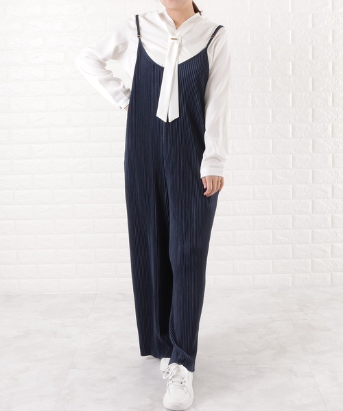 Lace Ladies(レースレディース)の「細ストラップ ワイドパンツ サロペット(サロペット/オーバーオール・レディース・ブラック/ネイビー/グリーン/ダークグレー/グレイッシュベージュ・FREE)」の14枚目の写真