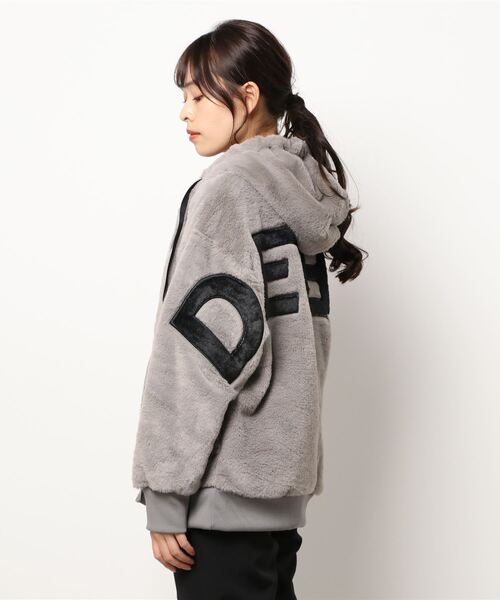 GGD（ジージーディー）の「エコファービッグシルエット裏ボアジップパーカージャケット（ブルゾン・レディース・ブラック/グレー/ホワイト・LL/L/M）」の5枚目の写真