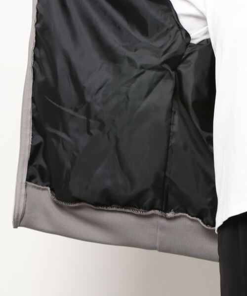 GGD（ジージーディー）の「エコファービッグシルエット裏ボアジップパーカージャケット（ブルゾン・レディース・ブラック/グレー/ホワイト・LL/L/M）」の6枚目の写真