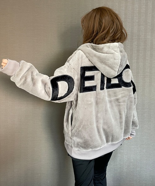 GGD（ジージーディー）の「エコファービッグシルエット裏ボアジップパーカージャケット（ブルゾン・レディース・ブラック/グレー/ホワイト・LL/L/M）」の11枚目の写真