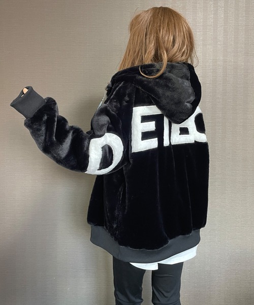 GGD（ジージーディー）の「エコファービッグシルエット裏ボアジップパーカージャケット（ブルゾン・レディース・ブラック/グレー/ホワイト・LL/L/M）」の10枚目の写真