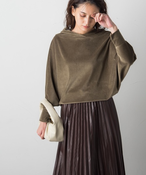 socolla（ソコラ）の「【socolla】抜けエリベロアプルオーバー≪洗濯機で洗える≫（Tシャツ/カットソー・レディース・チャコールグレー/カーキ/ピンク/オフホワイト・M）」の4枚目の写真