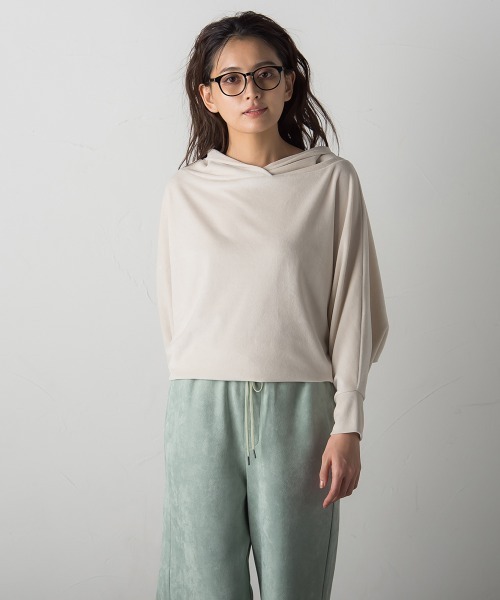 socolla（ソコラ）の「【socolla】抜けエリベロアプルオーバー≪洗濯機で洗える≫（Tシャツ/カットソー・レディース・チャコールグレー/カーキ/ピンク/オフホワイト・M）」の5枚目の写真