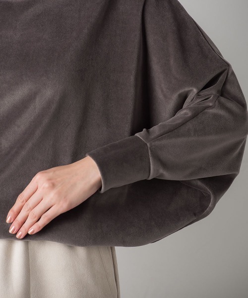 socolla（ソコラ）の「【socolla】抜けエリベロアプルオーバー≪洗濯機で洗える≫（Tシャツ/カットソー・レディース・チャコールグレー/カーキ/ピンク/オフホワイト・M）」の21枚目の写真