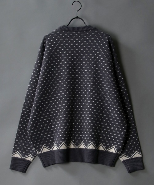 SITRY(シトリー)の「Bird's eye Jacquard Crew neck sweater/バーズアイ柄 ジャガード クルーネック ニット(ニット/セーター・メンズ・ベージュ/チャコールグレー/グリーン・M/L/XL)」の4枚目の写真