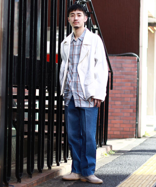 BEAMS（ビームス）の「BEAMS / ルーズ ペイント ダブル ライダース（ライダースジャケット・メンズ・オフホワイト/インディゴブルー・SMALL/MEDIUM/LARGE/X-LARGE）」の3枚目の写真