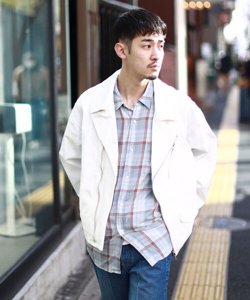 BEAMS（ビームス）の「BEAMS / ルーズ ペイント ダブル ライダース（ライダースジャケット・メンズ・オフホワイト/インディゴブルー・SMALL/MEDIUM/LARGE/X-LARGE）」の7枚目の写真