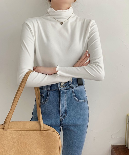 me+em select（ミームセレクト）の「【 11色展開 】裏起毛メローハイネックカットソートップス（Tシャツ/カットソー・レディース・キャメル/ホワイト/パープル/ベージュ/グリーン/ブラック/ブラウン/グレー/ネイビー/ダークグレー/ダークパープル・FREE）」の13枚目の写真