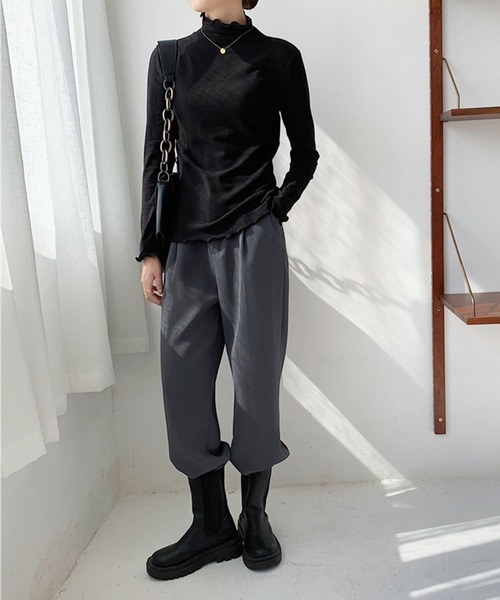 me+em select（ミームセレクト）の「【 11色展開 】裏起毛メローハイネックカットソートップス（Tシャツ/カットソー・レディース・キャメル/ホワイト/パープル/ベージュ/グリーン/ブラック/ブラウン/グレー/ネイビー/ダークグレー/ダークパープル・FREE）」の21枚目の写真