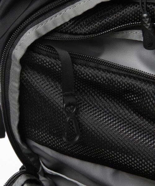THE NORTH FACE(ザノースフェイス)の「【THE NORTH FACE(ザノースフェイス)】SINGLESHOT(バックパック/リュック・レディース・ブラック・FREE)」の19枚目の写真