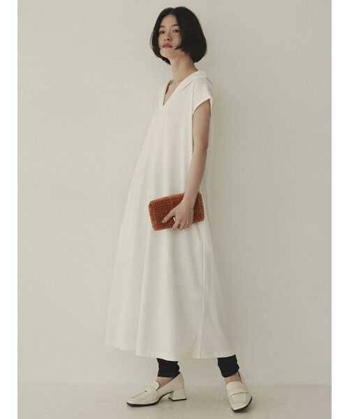 COTORICA（コトリカ）の「袖タックセーラーカラーマキシワンピース（ワンピース・レディース・オフホワイト/ブラック/ベージュ/チャコールグレー/グリーン・FREE）」の17枚目の写真