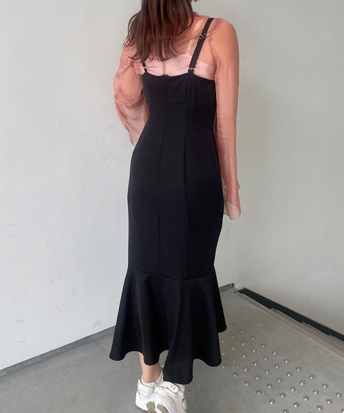 JUNOAH（ジュノア）の「マーメイドキャミワンピース（ワンピース・レディース・ブラック/ホワイト/ベージュ/チャコールグレー/ブラウン/カーキ・MEDIUM/LARGE/X-LARGE）」の11枚目の写真