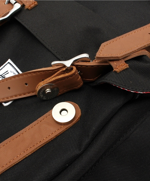 Herschel Supply（ハーシェルサプライ）の「HERSCHEL LITTLEAMERICA BP（バックパック/リュック・レディース・ブラック・ONE SIZE）」の5枚目の写真