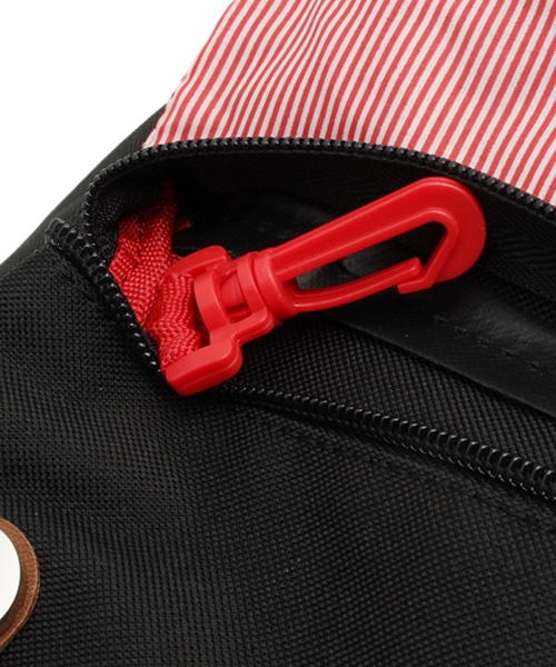 Herschel Supply（ハーシェルサプライ）の「HERSCHEL LITTLEAMERICA BP（バックパック/リュック・レディース・ブラック・ONE SIZE）」の7枚目の写真