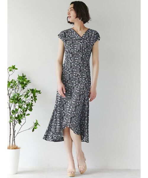 LAGUNAMOON（ラグナムーン）の「フラワーアシンメトリーカラーワンピース（ワンピース・レディース・ホワイト/ミント/ブラック・MEDIUM/SMALL）」の7枚目の写真