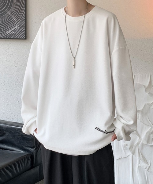 FVLMEN（フルメン）の「【FVLMEN】onepoint logo longsleeve tee/ワンポイント ロゴ ロングスリーブ T（Tシャツ/カットソー・メンズ・オフホワイト/ブラック/ブラウン/ベージュ/ブルー・MEDIUM/LARGE/X-LARGE）」の2枚目の写真