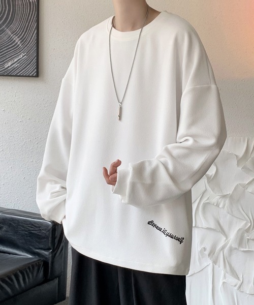 FVLMEN（フルメン）の「【FVLMEN】onepoint logo longsleeve tee/ワンポイント ロゴ ロングスリーブ T（Tシャツ/カットソー・メンズ・オフホワイト/ブラック/ブラウン/ベージュ/ブルー・MEDIUM/LARGE/X-LARGE）」の6枚目の写真