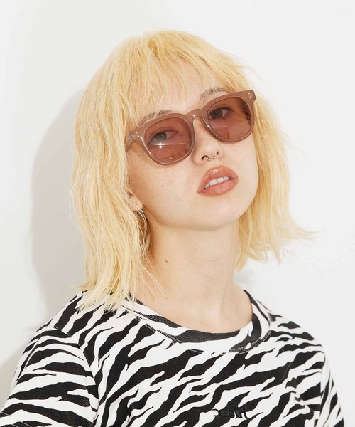 X-girl(エックスガール)の「WELLINGTON SUNGLASSES(サングラス・レディース・ブラウン/クリア・ONE SIZE)」の2枚目の写真