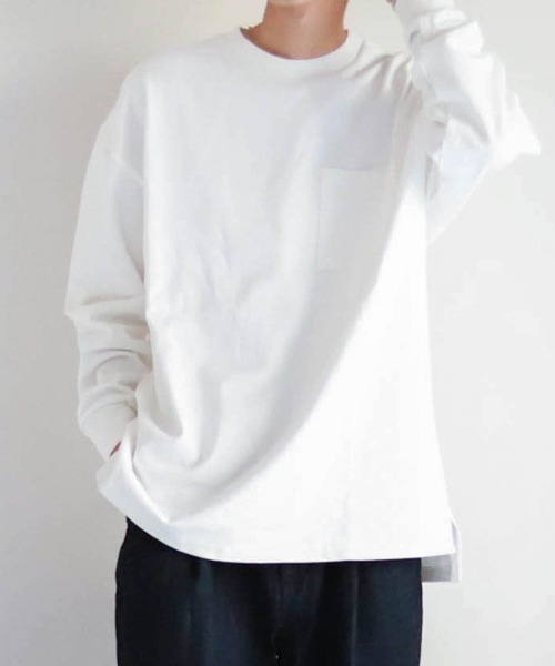 Ritzy(リッツィー)の「ポケット付きロングTシャツ レディース メンズ(Tシャツ/カットソー・メンズ・ホワイト/ブラック/ベージュ/パープル/サックスブルー/グリーン/ベージュ系その他/パープル系その他/チャコール/テラコッタ・MEDIUM/LARGE/X-LARGE)」の2枚目の写真