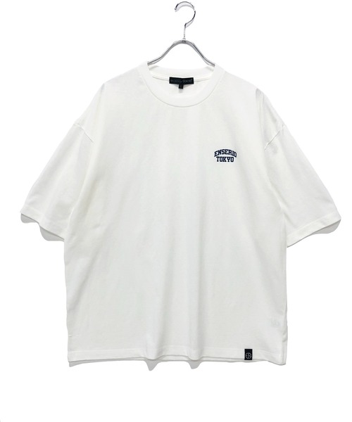 En serio TOKYO(エンソリオトーキョー)の「ワンポイント アーチロゴ ビッグシルエット TEE(Tシャツ/カットソー・メンズ・ホワイト/ブラック/グリーン・LL/M/L)」の10枚目の写真