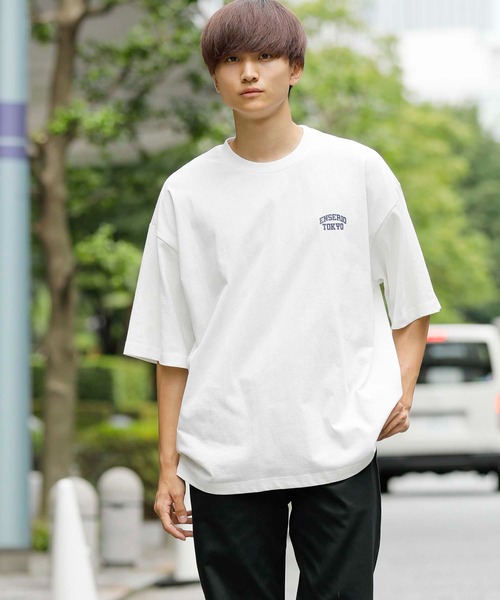 En serio TOKYO(エンソリオトーキョー)の「ワンポイント アーチロゴ ビッグシルエット TEE(Tシャツ/カットソー・メンズ・ホワイト/ブラック/グリーン・LL/M/L)」の7枚目の写真