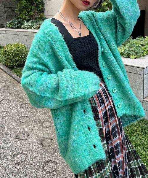 PAGEBOY（ページボーイ）の「ブラッシュヤーンVカーディガン（カーディガン/ボレロ・レディース・ブラック系その他/グリーン系その他/ピンク系その他/グレイッシュベージュ/ターコイズブルー系/オレンジ・FREE）」の19枚目の写真