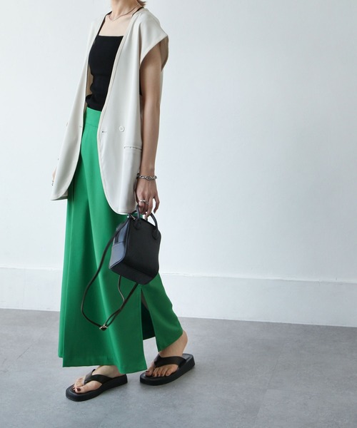 Chillfar（チルファー）の「カラースリットロングナロースカート（スカート・レディース・ブラック/オレンジ/ブルー/グリーン/アイボリー・MEDIUM/LARGE）」の9枚目の写真