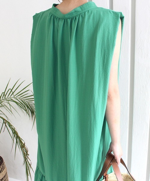 MODE ROBE（モードローブ）の「サイドタックノースリーブワンピース（ワンピース・レディース・ブラック/イエロー/グリーン・FREE）」の6枚目の写真