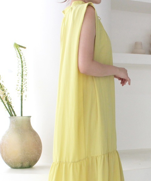 MODE ROBE（モードローブ）の「サイドタックノースリーブワンピース（ワンピース・レディース・ブラック/イエロー/グリーン・FREE）」の18枚目の写真