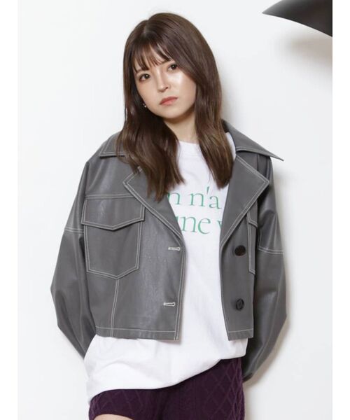 MURUA（ムルーア）の「フェイクレザーショートジャケット（ブルゾン・レディース・ブラック/アイボリー/ダークグレー・FREE）」の3枚目の写真