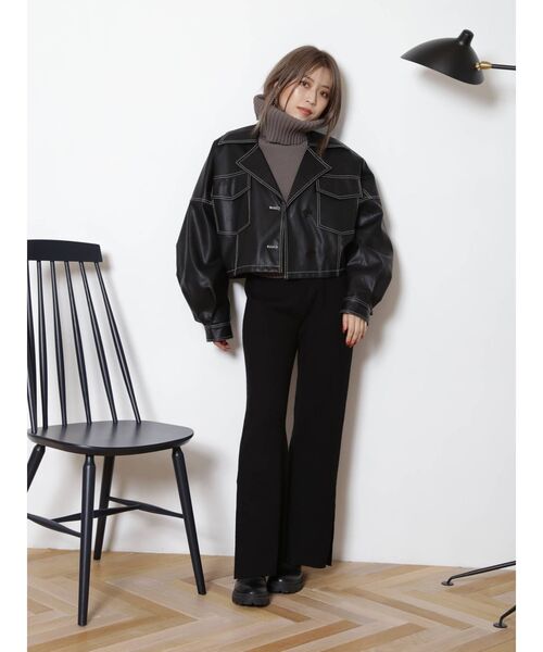 MURUA（ムルーア）の「フェイクレザーショートジャケット（ブルゾン・レディース・ブラック/アイボリー/ダークグレー・FREE）」の19枚目の写真