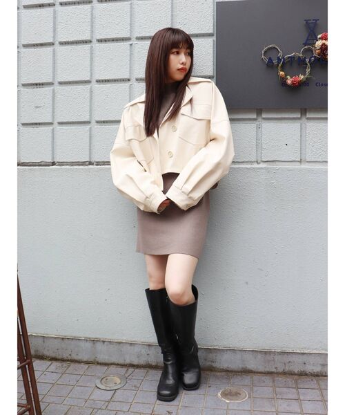 MURUA（ムルーア）の「フェイクレザーショートジャケット（ブルゾン・レディース・ブラック/アイボリー/ダークグレー・FREE）」の9枚目の写真