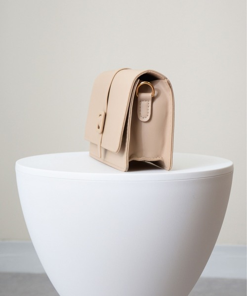 ibeul_（イベール）の「ツイストベルトショルダーバッグ（ショルダーバッグ・レディース・ホワイト/ブラック/ベージュ/ブラウン・FREE）」の11枚目の写真