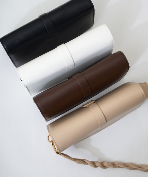 ibeul_（イベール）の「ツイストベルトショルダーバッグ（ショルダーバッグ・レディース・ホワイト/ブラック/ベージュ/ブラウン・FREE）」の8枚目の写真