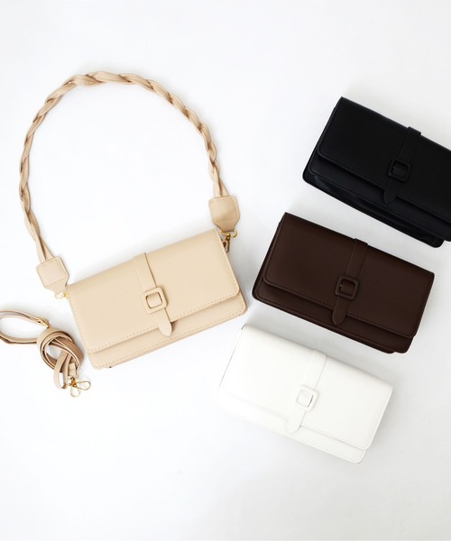 ibeul_（イベール）の「ツイストベルトショルダーバッグ（ショルダーバッグ・レディース・ホワイト/ブラック/ベージュ/ブラウン・FREE）」の6枚目の写真