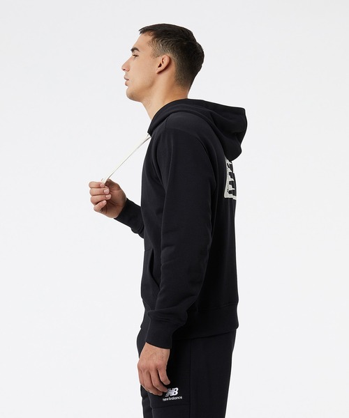 NEW BALANCE(ニューバランス)の「NB Essentials Magnify スウェットプルオーバーフーディー(パーカー・メンズ・ライトブルー/ブラック/ダークグリーン/杢グレー・SMALL/MEDIUM/LARGE/X-LARGE/XX-LARGE)」の8枚目の写真